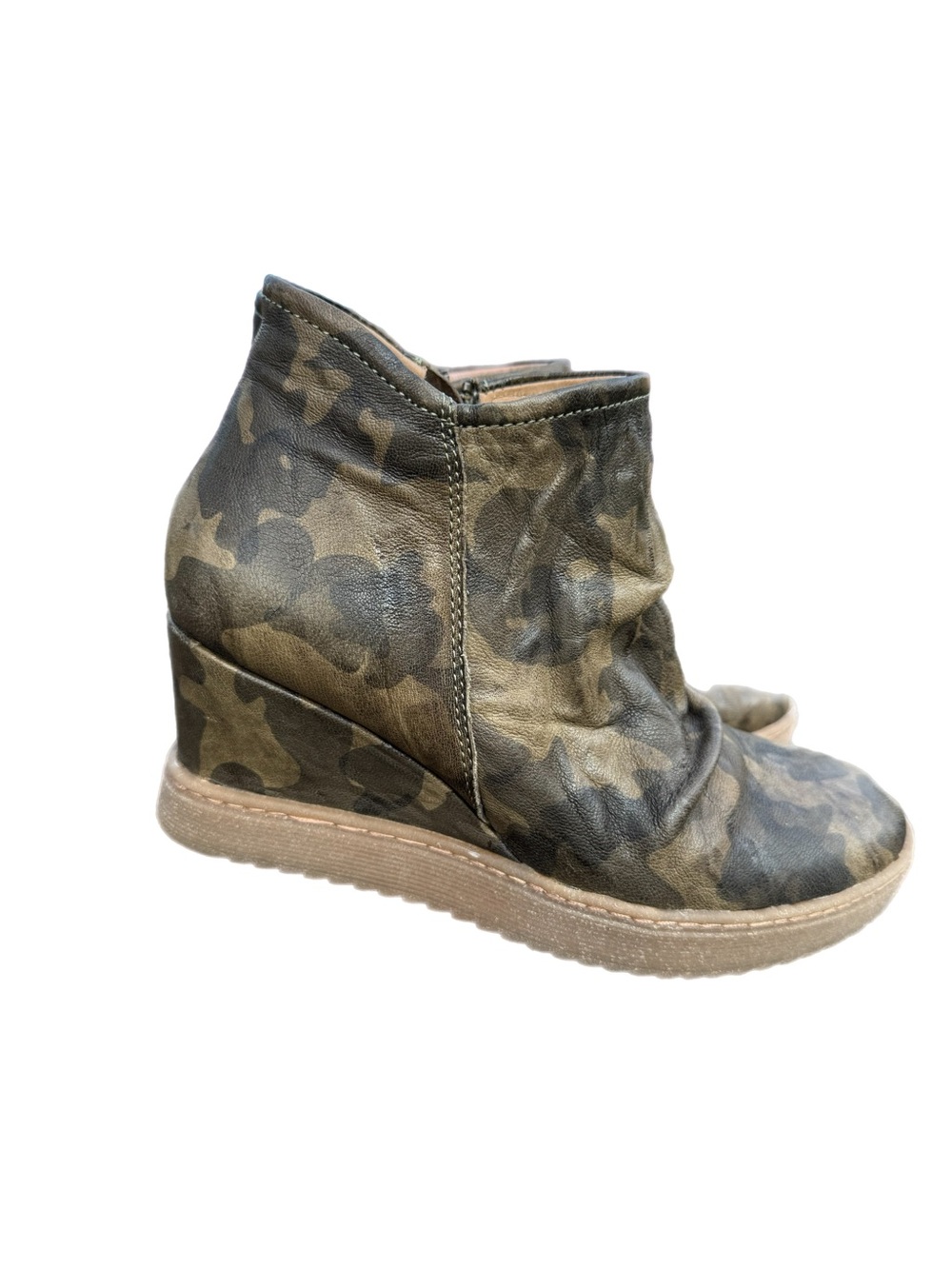 Sofft Siri Waterproof AQUA Wedge Ankle Bootie Womens Green/Olive/Camo Size 7.5